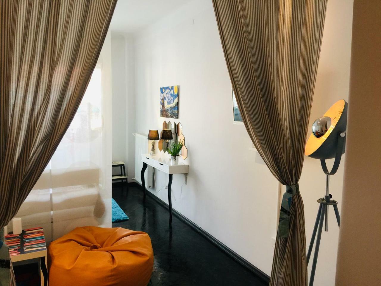 My First Apartment Budapest Luaran gambar